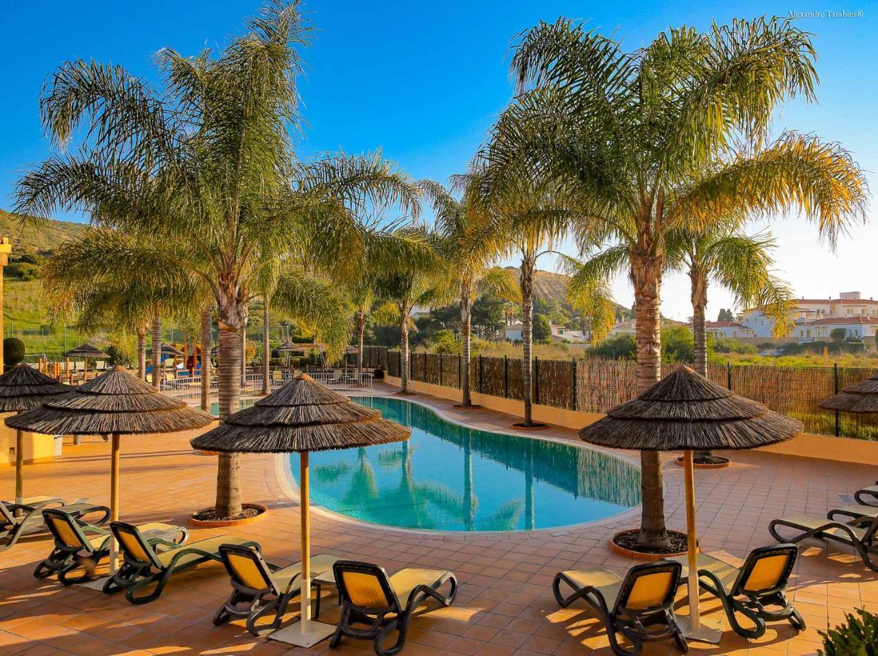 Luzbay Pool Apartments المظهر الخارجي الصورة