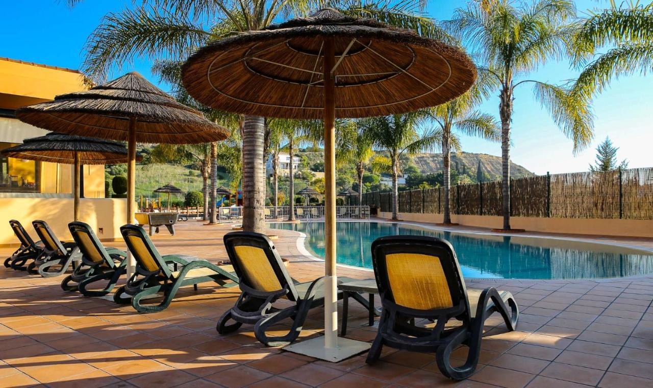 Luzbay Pool Apartments المظهر الخارجي الصورة